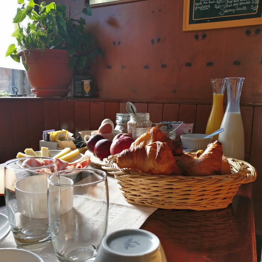 B&B Restaurant Le Pernollet Evionnaz Exterior foto